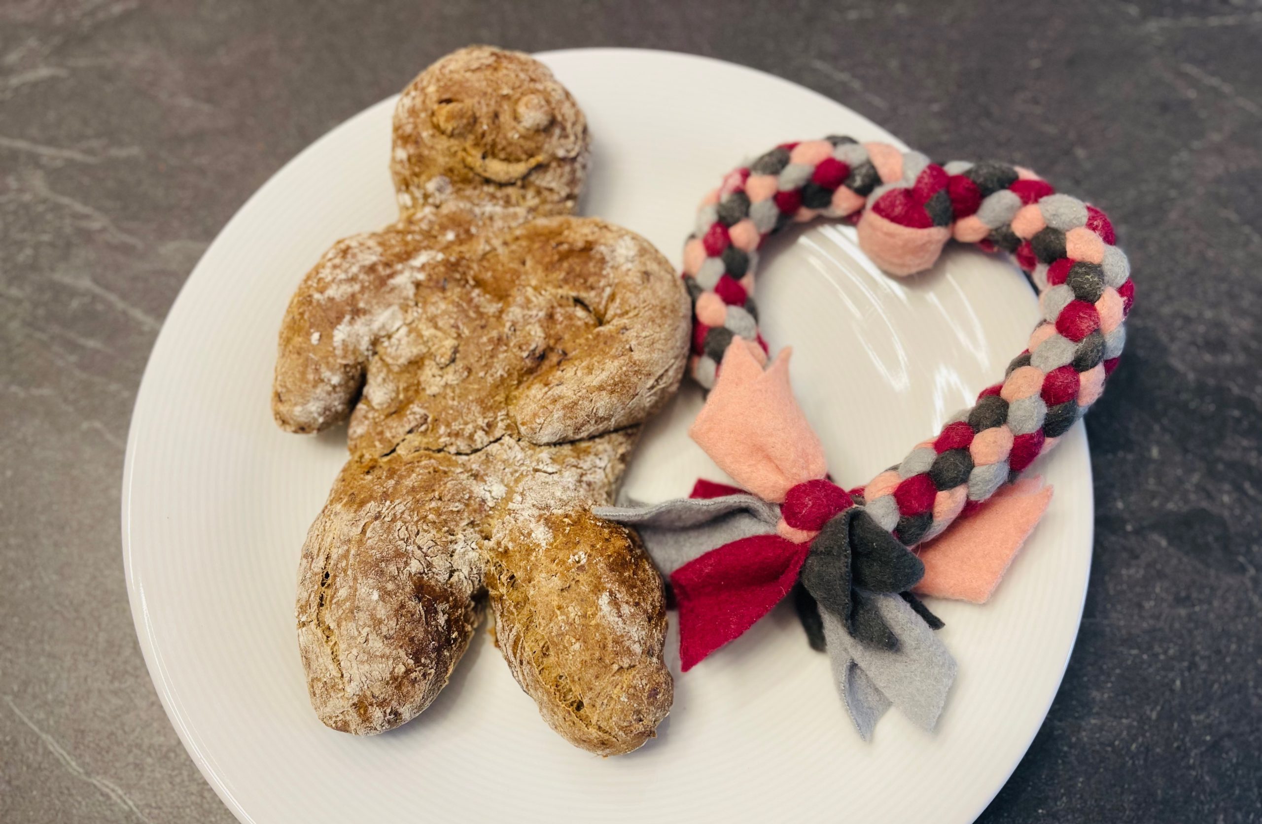 Weckmann, Weckmann für den Hund, backen,St.Martin, Weihnachtstzeit, Lagotto, Doggi-Dog, italienischer Wasserhund, Luna, Pfotenabenteuer