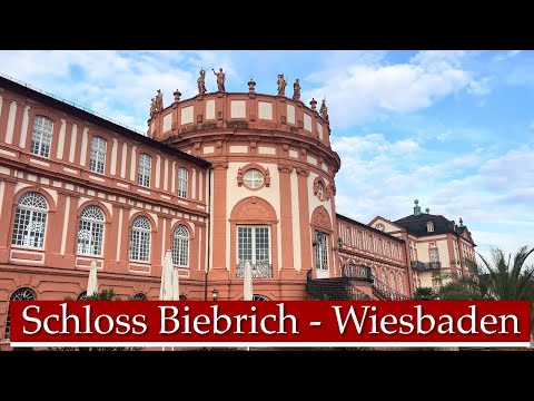 Schloss Biebrich in Wiesbaden mit Hund – Barockschloss am Rhein